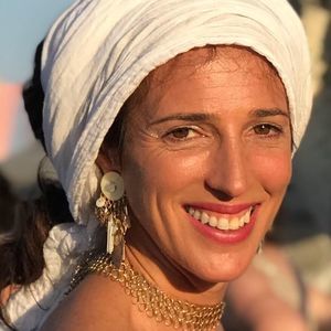 Meet your Posher, Aurelia